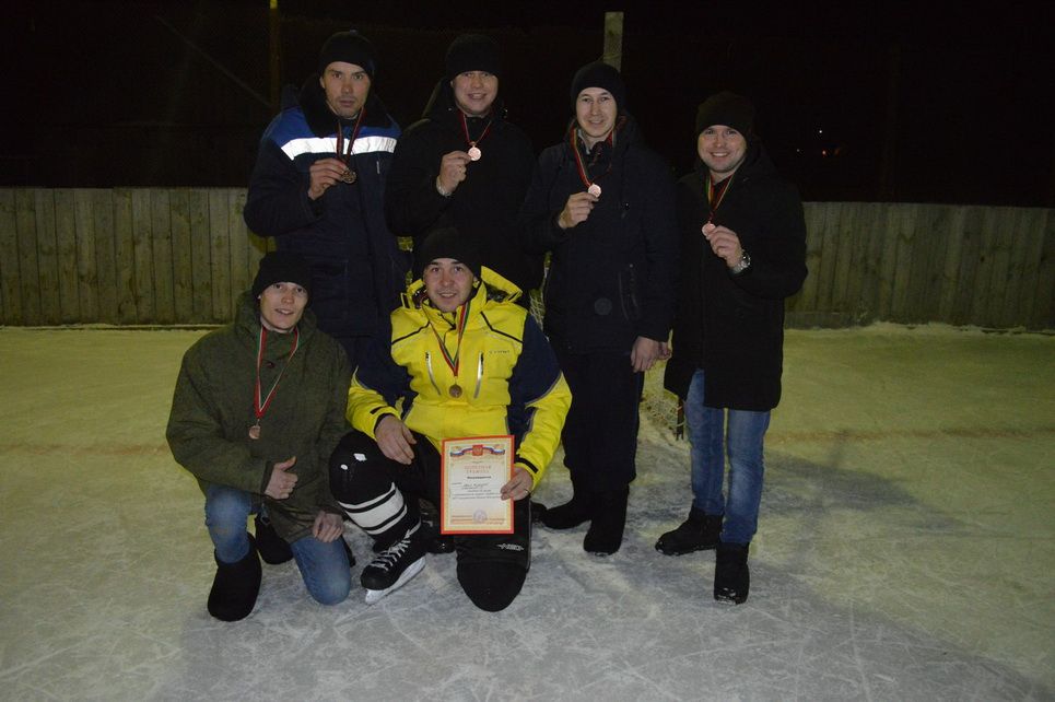 Борнакның шәхси эшмәкәре Данил Гыйләҗетдинов классташлары истәлегенә хоккей ярышлары уздырды