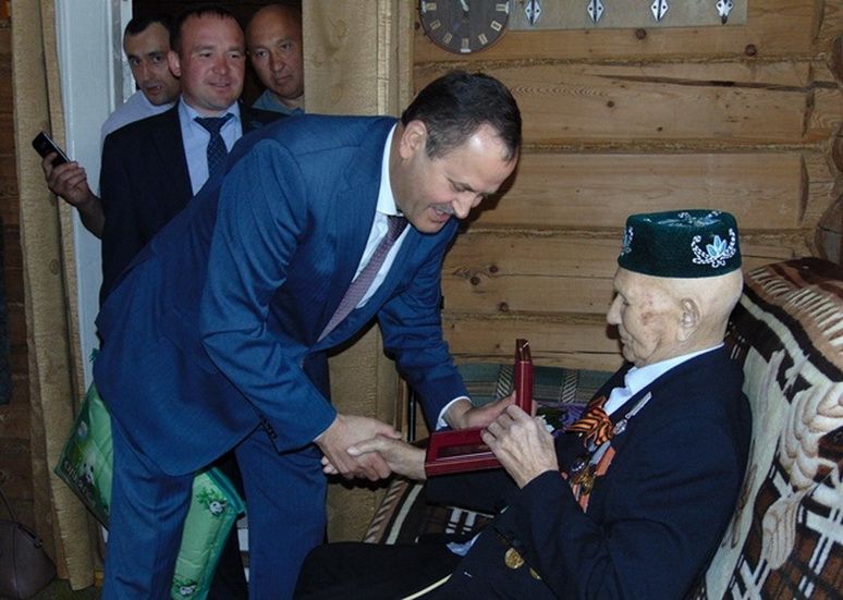 Балтачта "Россия көне"ндә Бөек Ватан сугышы ветераннарына "Фидакарь хезмәт өчен" медале тапшырылды