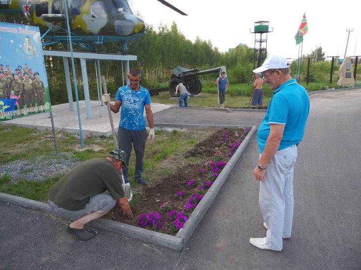 Ватан сугышчылары һәйкәле монумент ташлы булды (+фото)