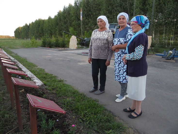 Ватан сугышчылары һәйкәле монумент ташлы булды (+фото)