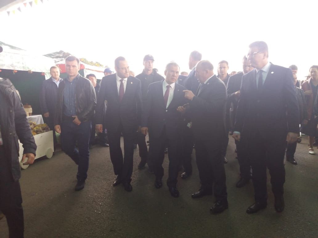 Татарстан Президенты балтачлылар ярминкәсендә (+фото)