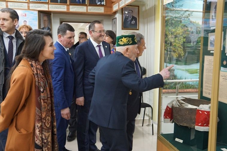 Татарстан Президентына экскурсияне легендар шәхес үзе үткәрде (+бик күп фото)