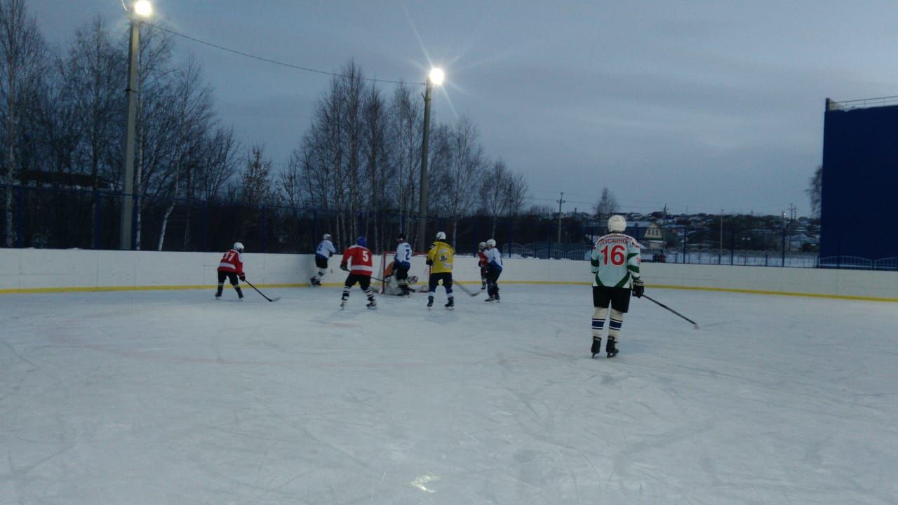Балтач мәктәбенең хоккей йолдызлары очрашты (+фото)