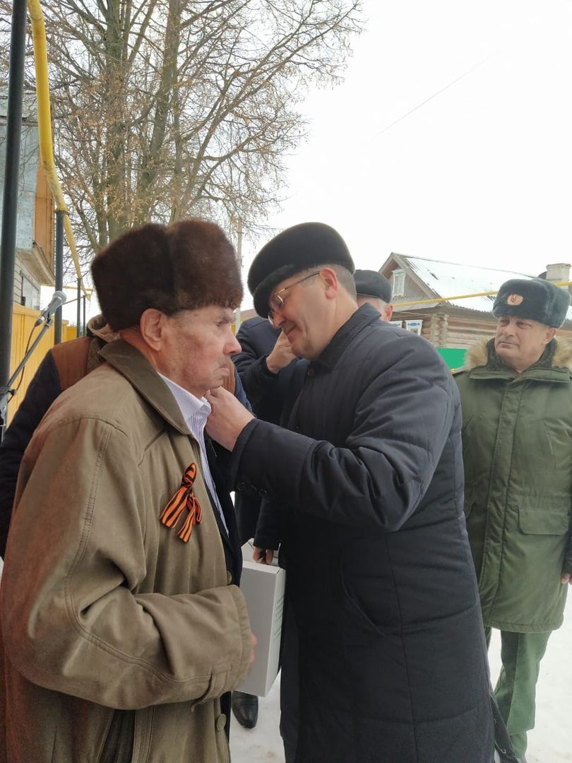 Бөек Ватан сугышы ветераны Гыйльметдин  Хәбибуллинга  юбилей медале тапшырылды (+фото)