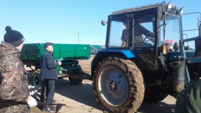 "Смәел " хуҗалыгының 50 тракторы хәзерлек сызыгына басты