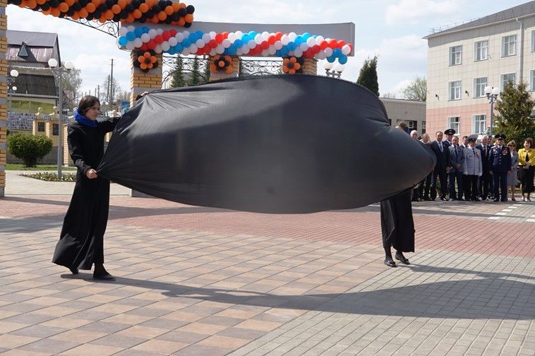 Балтачта узган парадтан бик күп фотолар