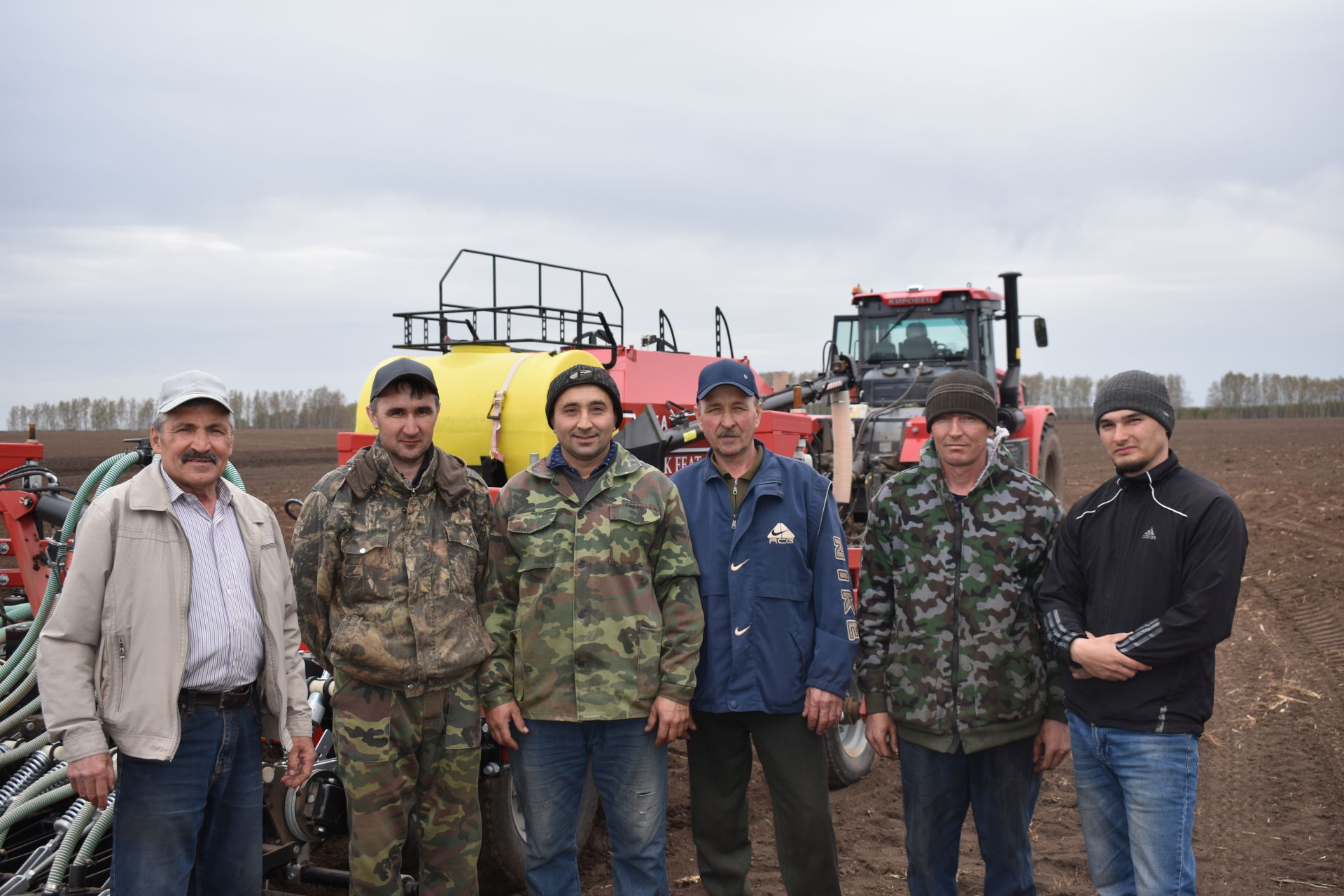 "Бөрбаш"лылар язгы кыр эшләрендә һәм чәчүдә тырыш хезмәт куялар (+фоторепортаж)