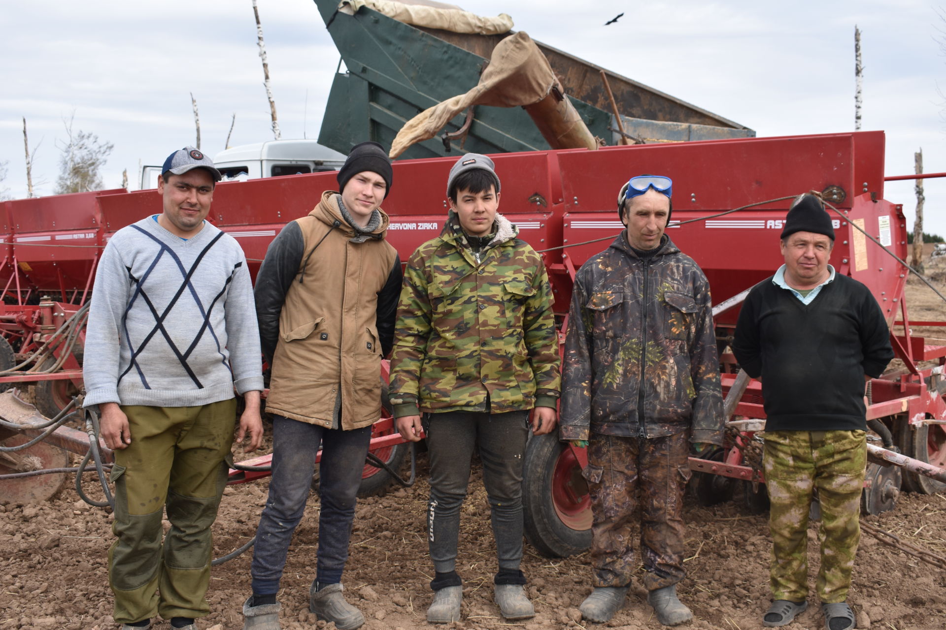 "Бөрбаш"лылар язгы кыр эшләрендә һәм чәчүдә тырыш хезмәт куялар (+фоторепортаж)