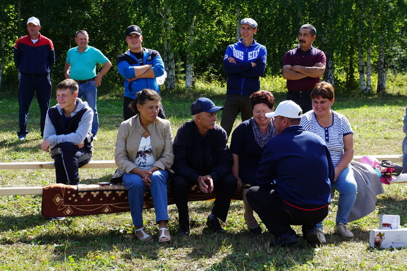 Борнак җирлегендә узган район ветеринария хезмәткәрләре көненә багышланган чарадан фоторепортаж