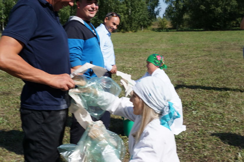 Борнак җирлегендә узган район ветеринария хезмәткәрләре көненә багышланган чарадан фоторепортаж