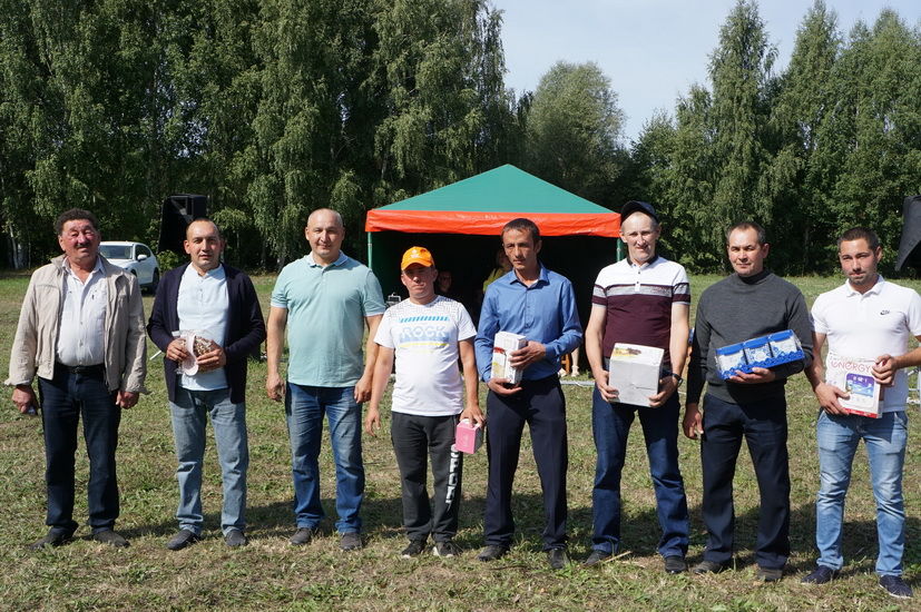 Борнак җирлегендә узган район ветеринария хезмәткәрләре көненә багышланган чарадан фоторепортаж