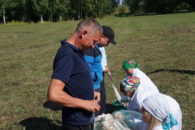 Борнак җирлегендә узган район ветеринария хезмәткәрләре көненә багышланган чарадан фоторепортаж