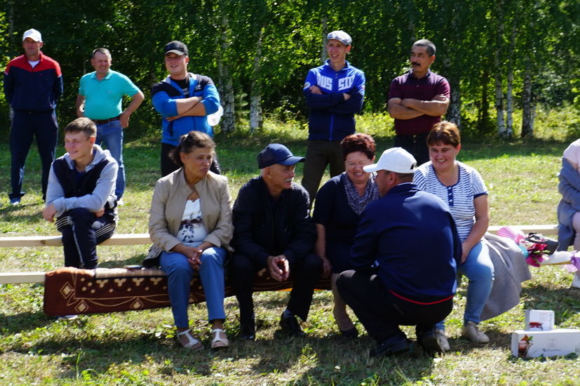 Борнак җирлегендә узган район ветеринария хезмәткәрләре көненә багышланган чарадан фоторепортаж