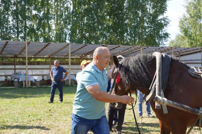 Борнак җирлегендә узган район ветеринария хезмәткәрләре көненә багышланган чарадан фоторепортаж