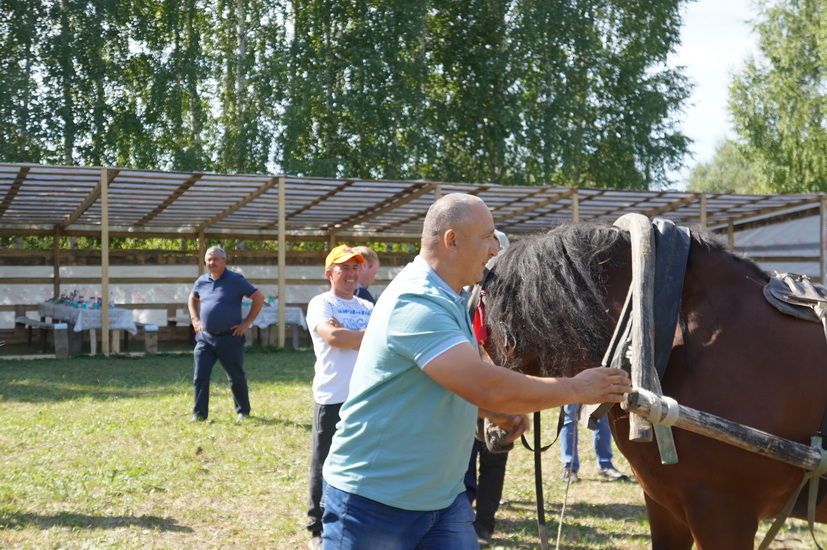 Борнак җирлегендә узган район ветеринария хезмәткәрләре көненә багышланган чарадан фоторепортаж