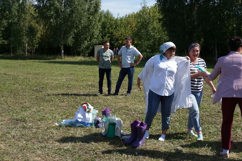 Борнак җирлегендә узган район ветеринария хезмәткәрләре көненә багышланган чарадан фоторепортаж