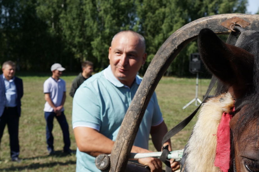 Борнак җирлегендә узган район ветеринария хезмәткәрләре көненә багышланган чарадан фоторепортаж