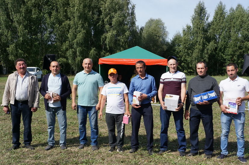 Борнак җирлегендә узган район ветеринария хезмәткәрләре көненә багышланган чарадан фоторепортаж