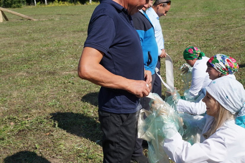 Борнак җирлегендә узган район ветеринария хезмәткәрләре көненә багышланган чарадан фоторепортаж