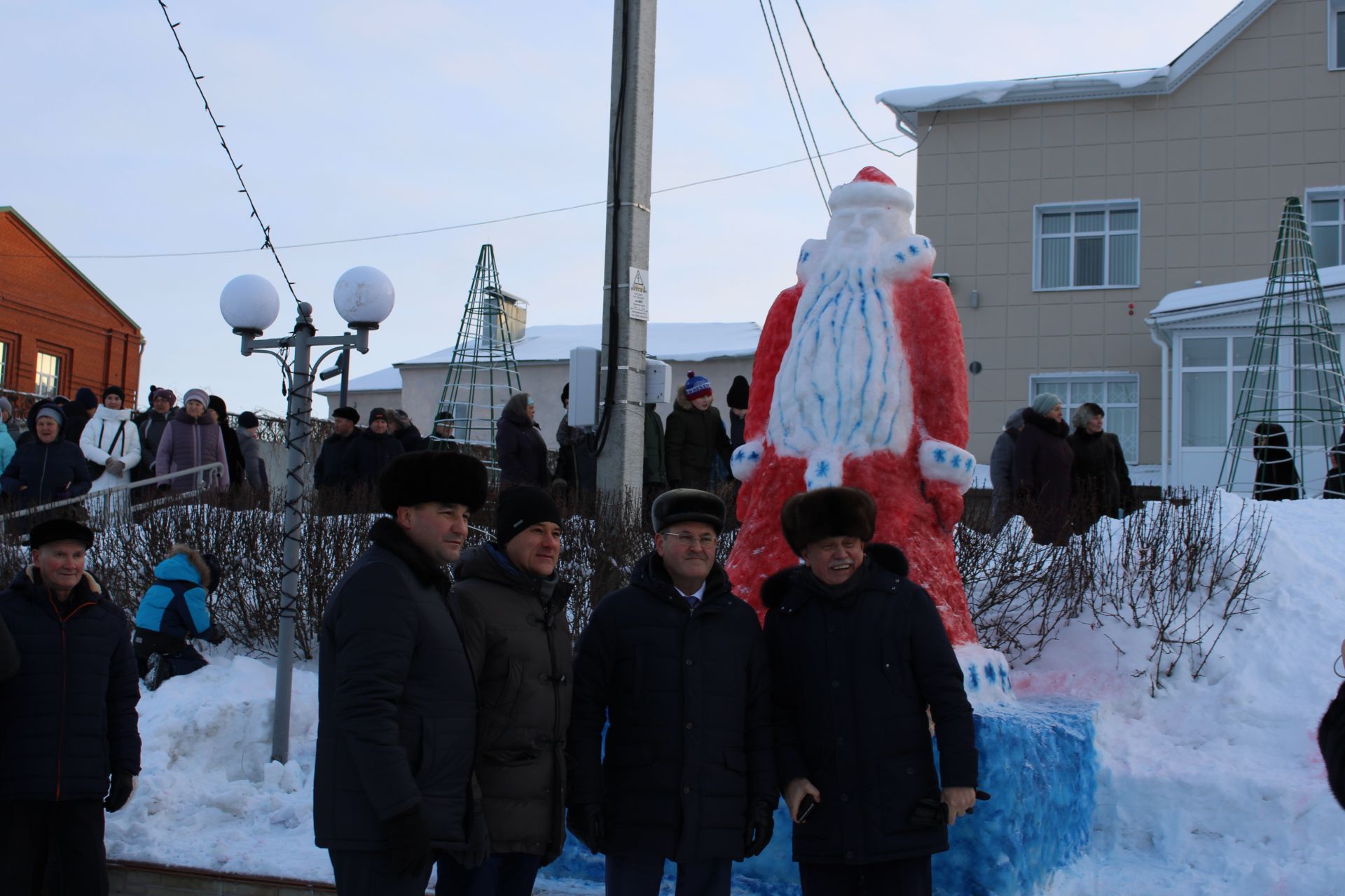 Балтачта үзәк чыршыны ачу тантанасыннан фоторепортаж