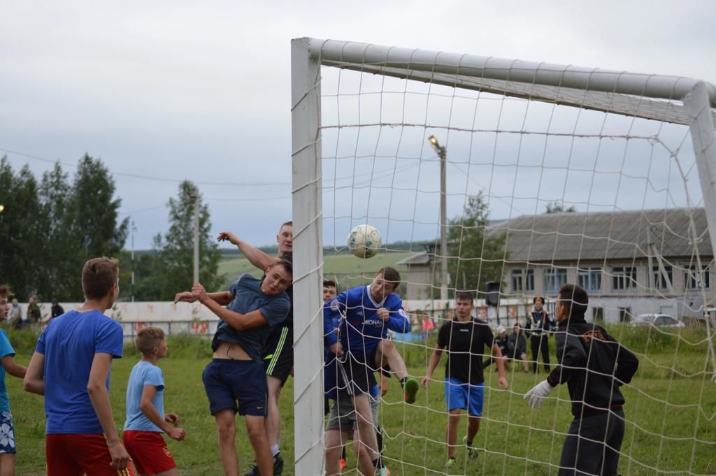 Данияр Кәримов футбол буенча бишенче мәртәбә зур футбол ярышы&nbsp;уздыра (+фото)