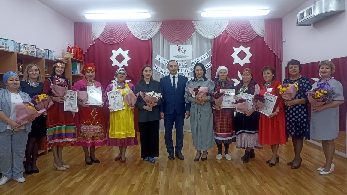 Ципья нылпи садын удмурт визьнодасьёс вожвылъяськизы