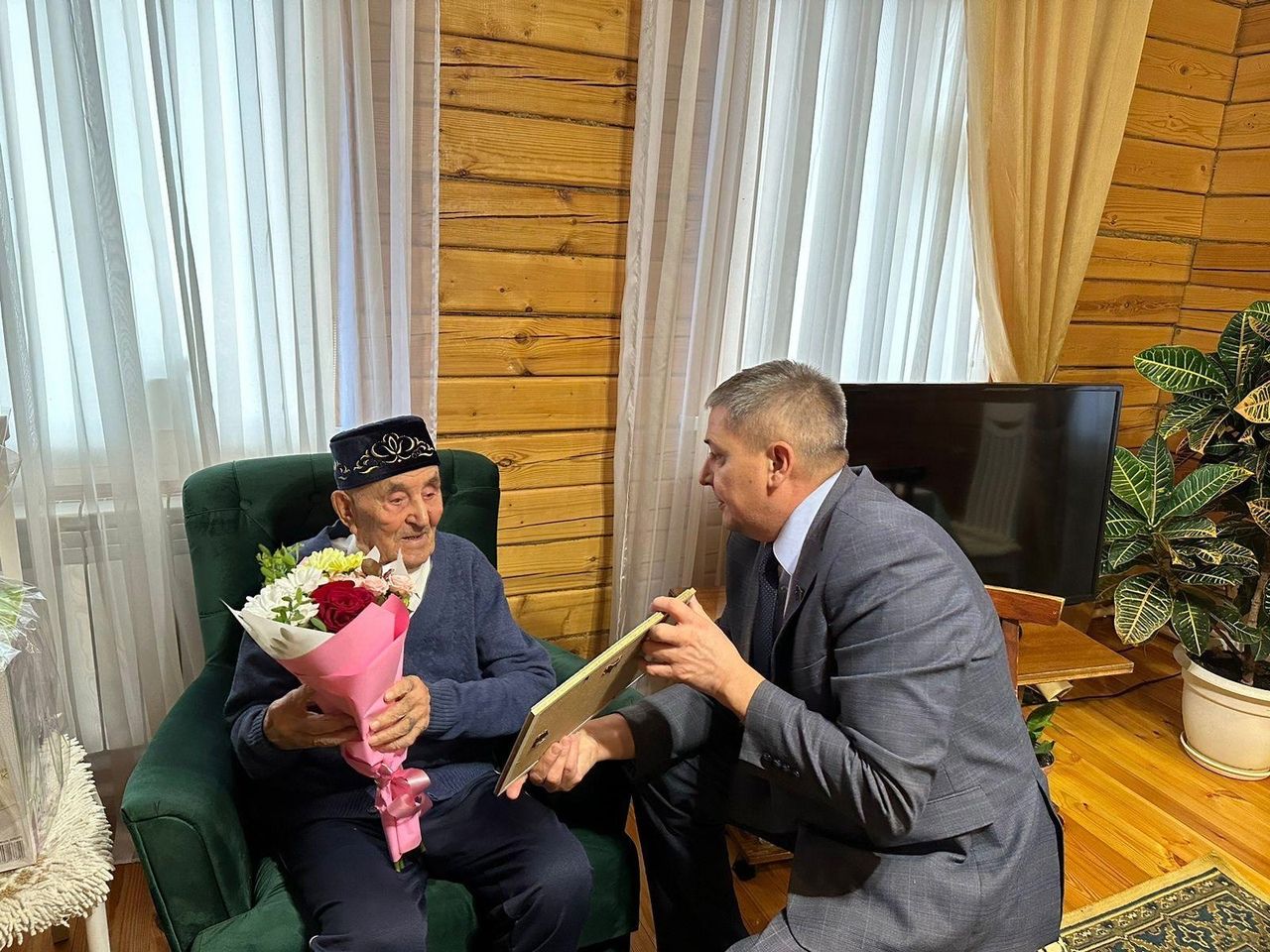 Миңгариф  Йосыпов 90 яшьлек гомер бәйрәмен билгеләп узды (фото)
