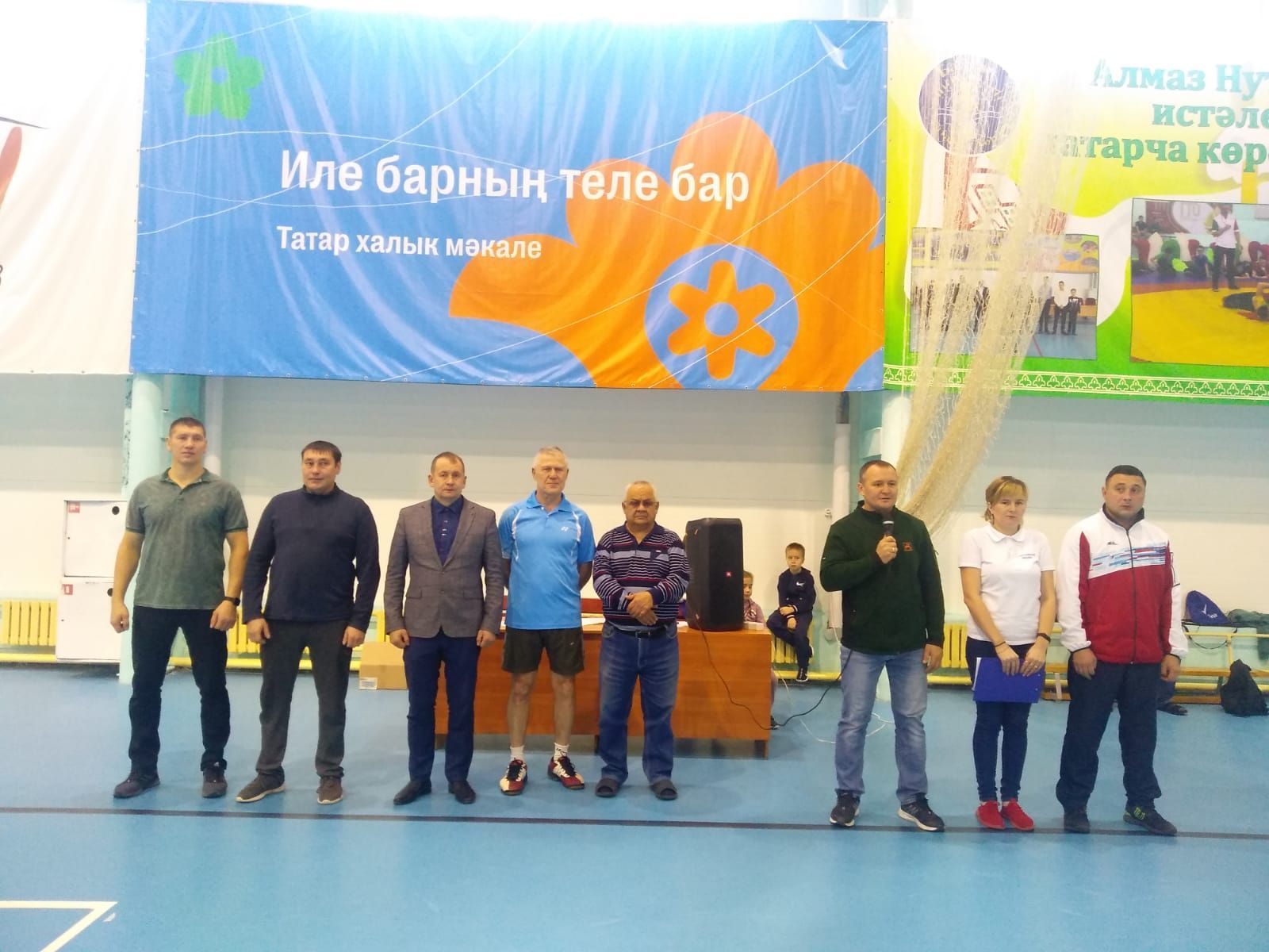 Булат кабат банминтончыларны җыя
