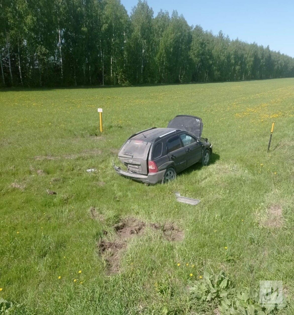 Балтач-Шәмәрдән трассасында кроссовер һәм җиңел машина бәрелешкән (фото)