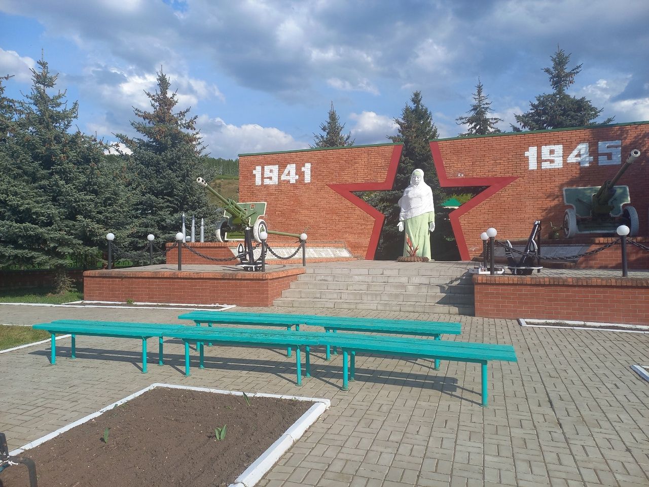 Ор авылында Җиңү көнен каршы алырга әзерләрме? (фото)