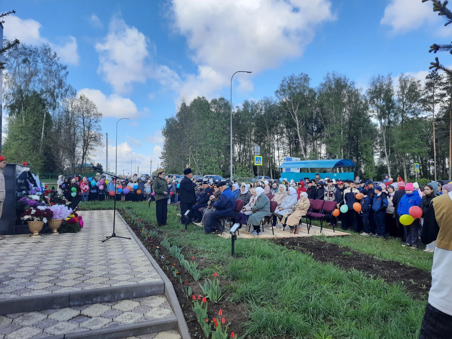 Нормада узган митингтан фотомизгелләр