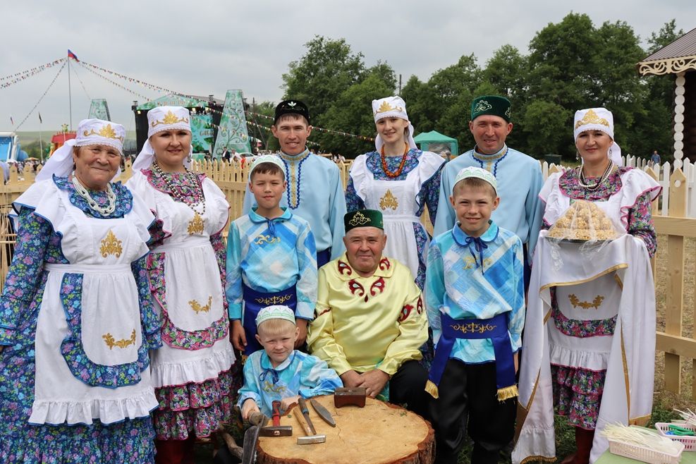 Безнекеләр Малмыжны гөрләтте яки Малмыж Сабан туеннан фотомизгелләр