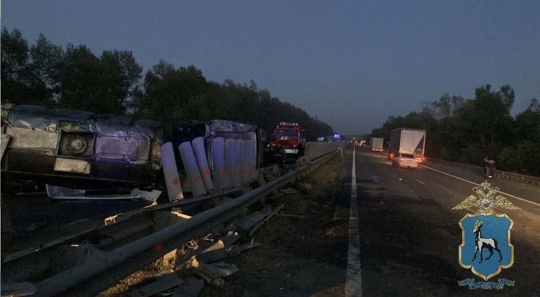 «Утлы фаҗига» – Бензин ташучы машина белән коточкыч авариядә ике кеше һәлак булган (фото)