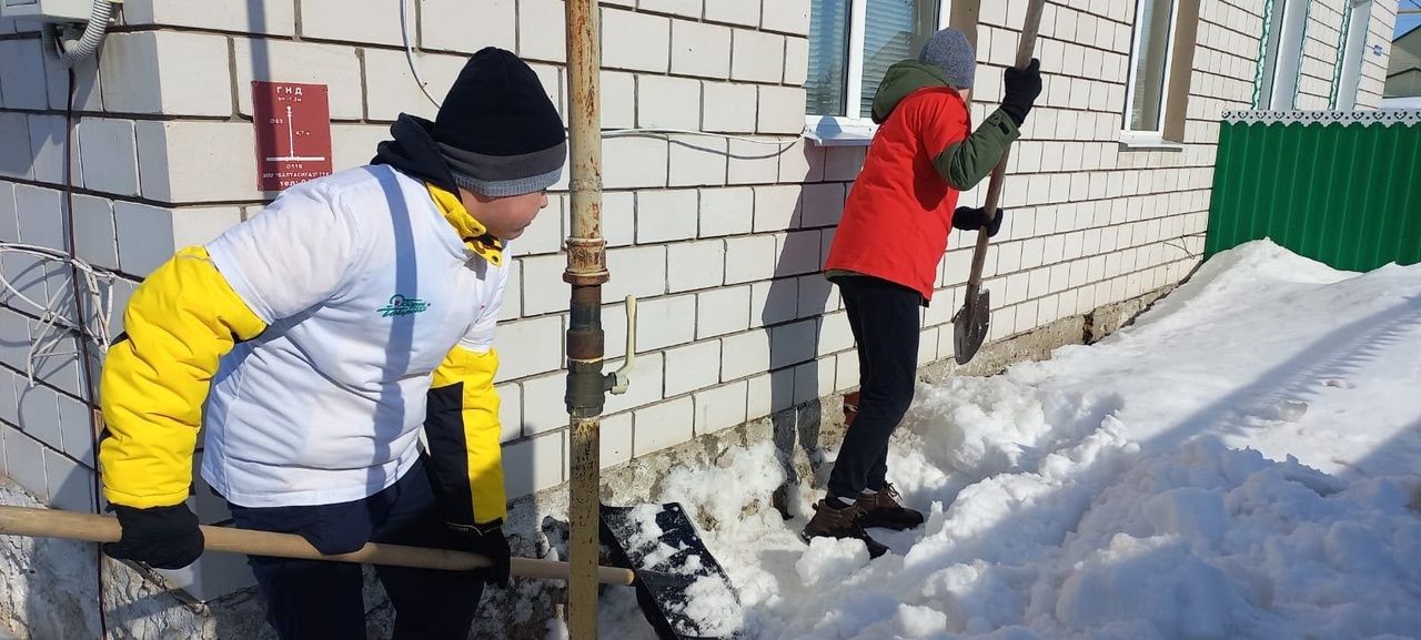 Гимназиянең беренчеләр хәрәкәте активистлары кемгә ярдәм иткән? (фото)