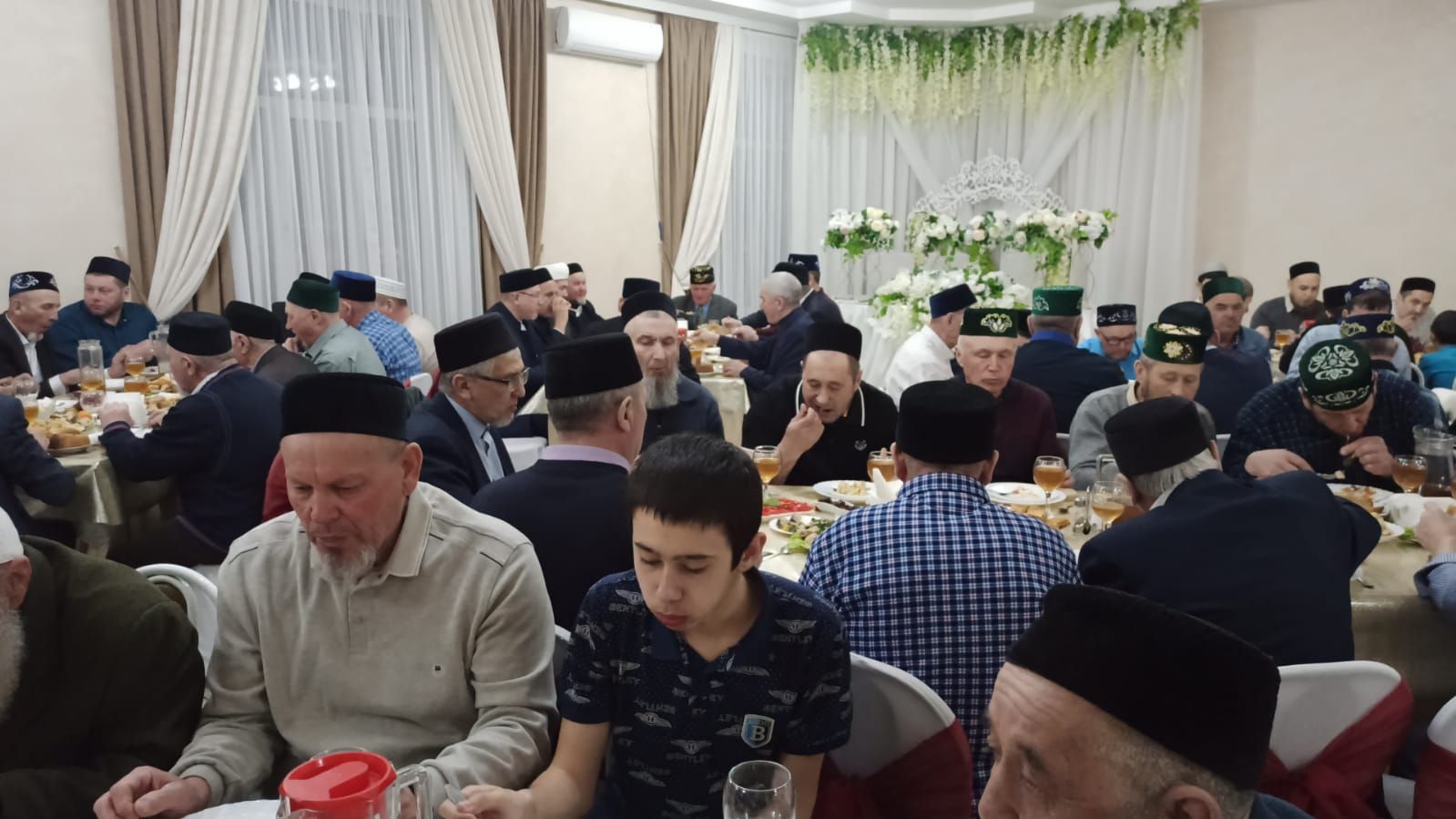 Балтачта ир-атлар өчен Ифтар мәҗлесе уза (фоторепортаж)