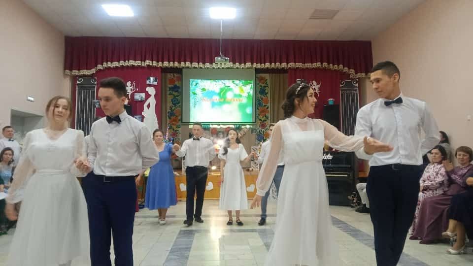 «Әдәби бал» — традицияләрне әхлакка нигезләнеп яңарта  (фото)