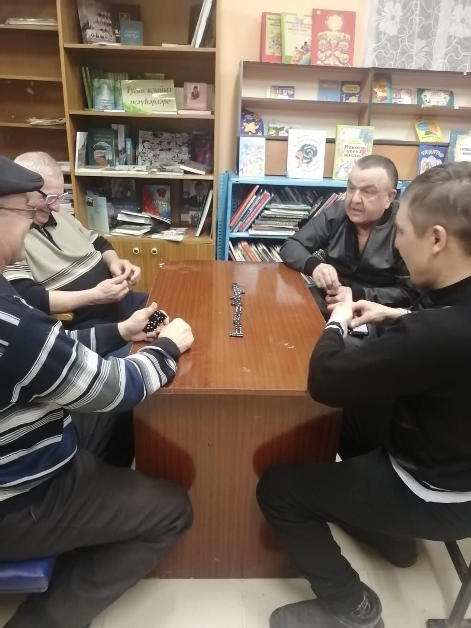 Шәрипов Иңгел абый истәлегенә домино ярышы узды (фото)