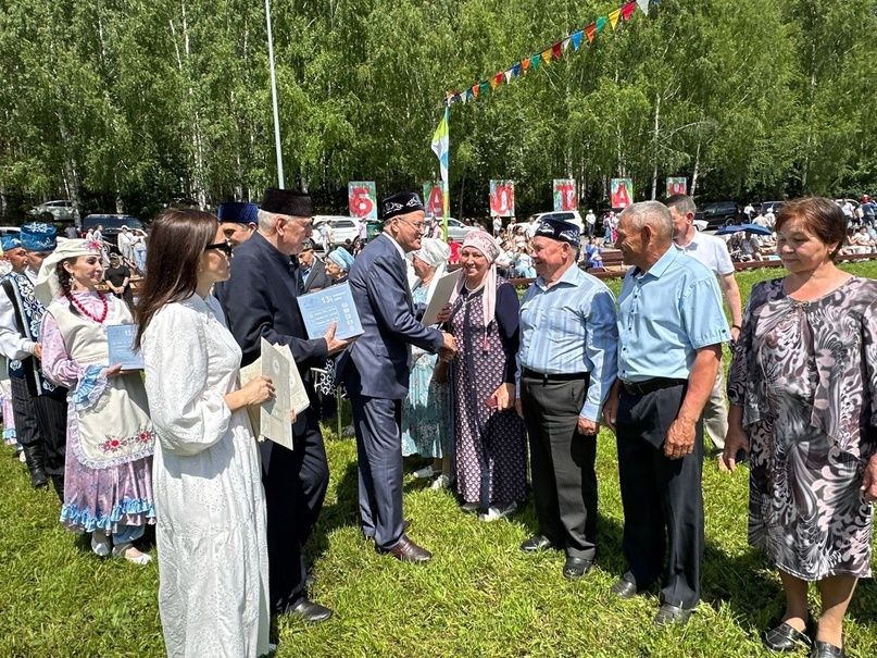 Балтачның 25 үрнәк гаиләсе район Сабан туенда хөрмәтләнде (фото)