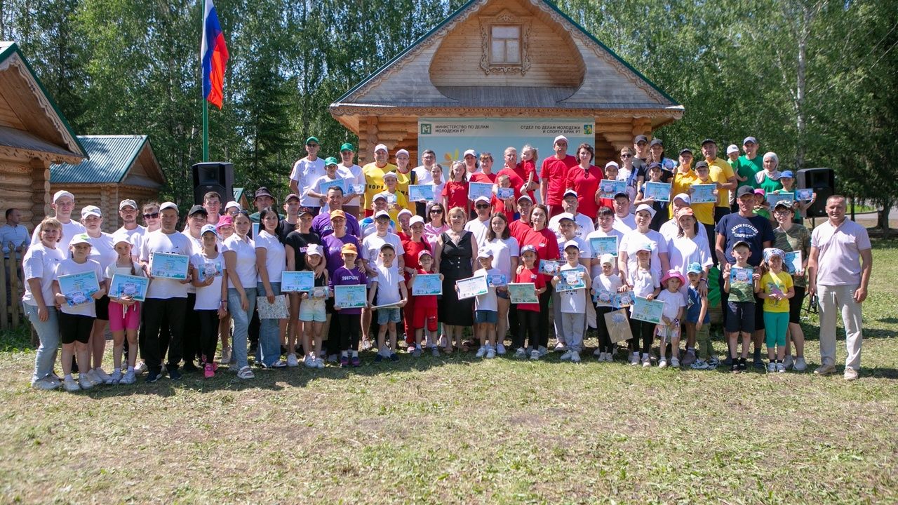 Гаилә — гаҗәеп галәм ул, ди «Факел»лылар. Килешәсезме? (фото)