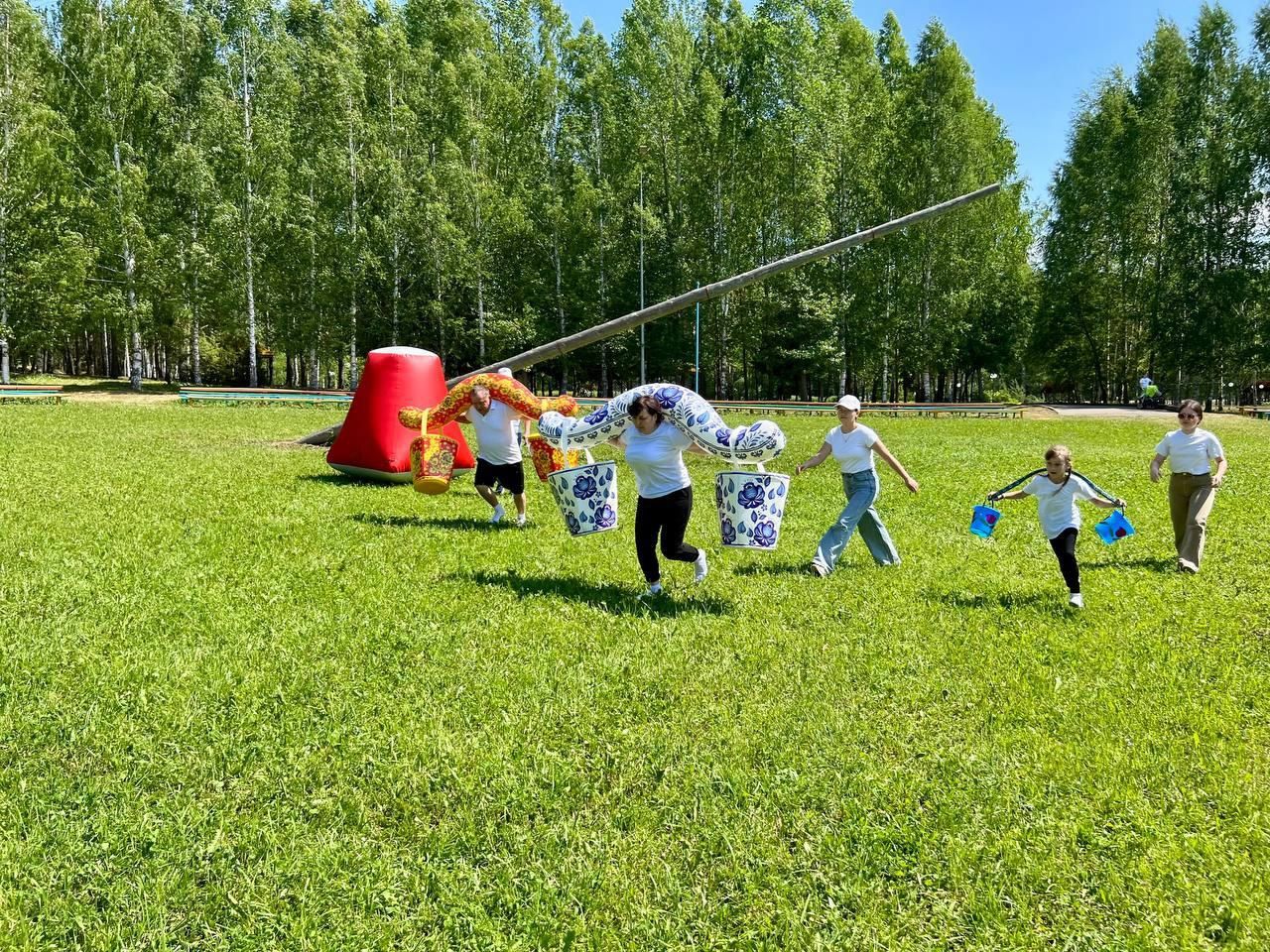 Гаилә — гаҗәеп галәм ул, ди «Факел»лылар. Килешәсезме? (фото)