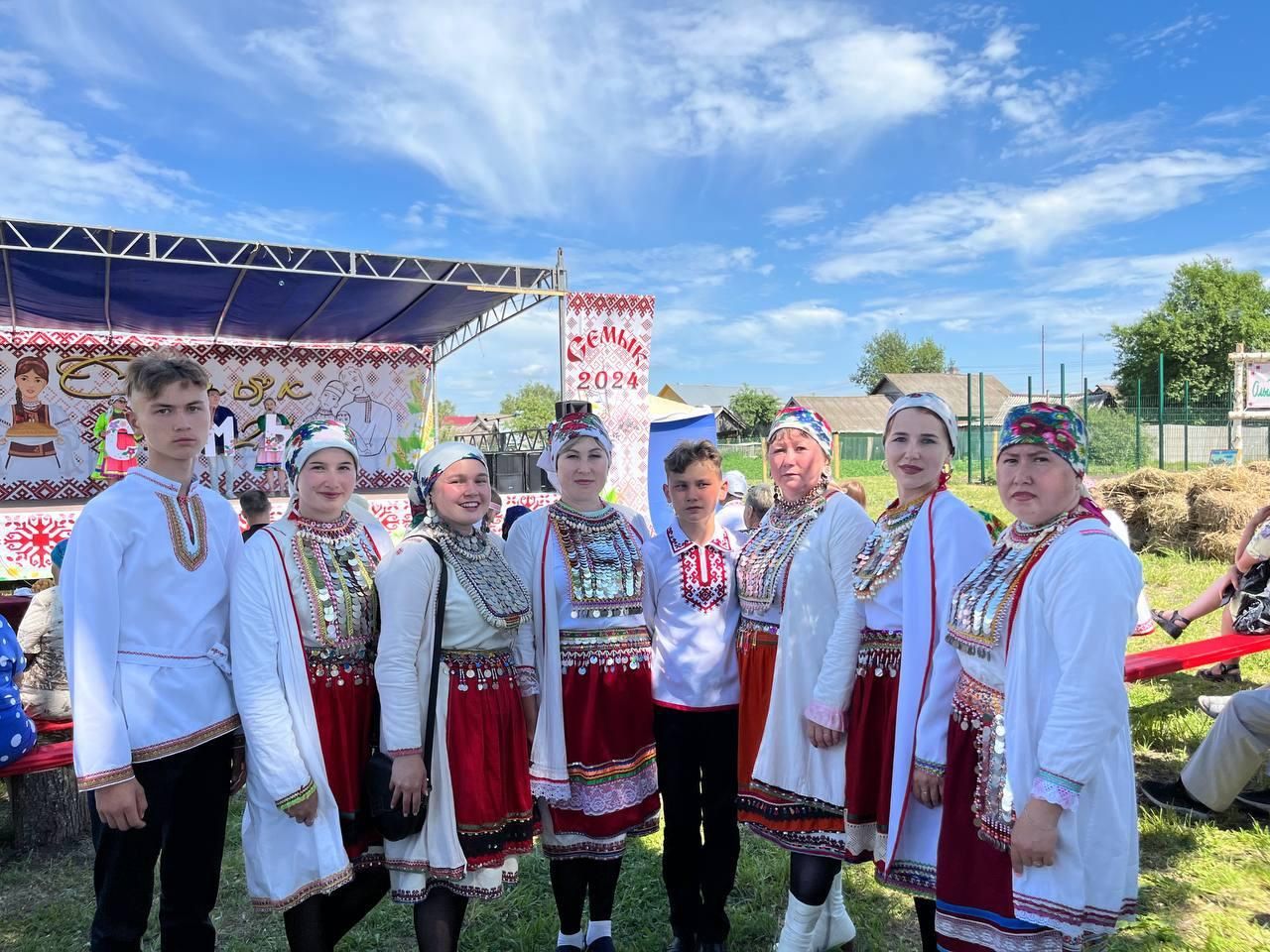 Федоровлар гаиләсе «Семык» республика мари бәйрәмендә катнашты (фото)