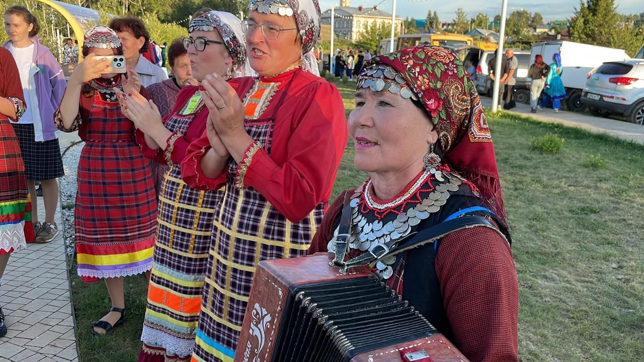 «Шушма моңнары» бәйгесен Чепья авыл җирлеге һәвәскәрләре дәвам итте (фото)