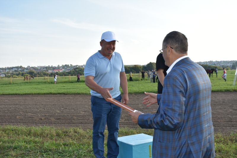 Балтачта Республика көненә багышланган ат чабышы үткәрелде (фото)