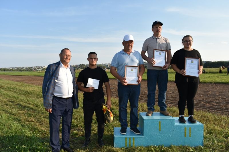 Балтачта Республика көненә багышланган ат чабышы үткәрелде (фото)