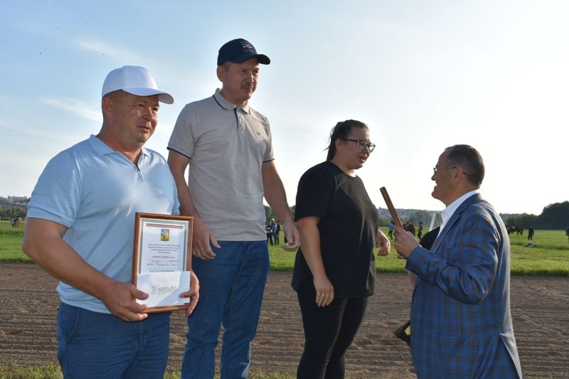 Балтачта Республика көненә багышланган ат чабышы үткәрелде (фото)