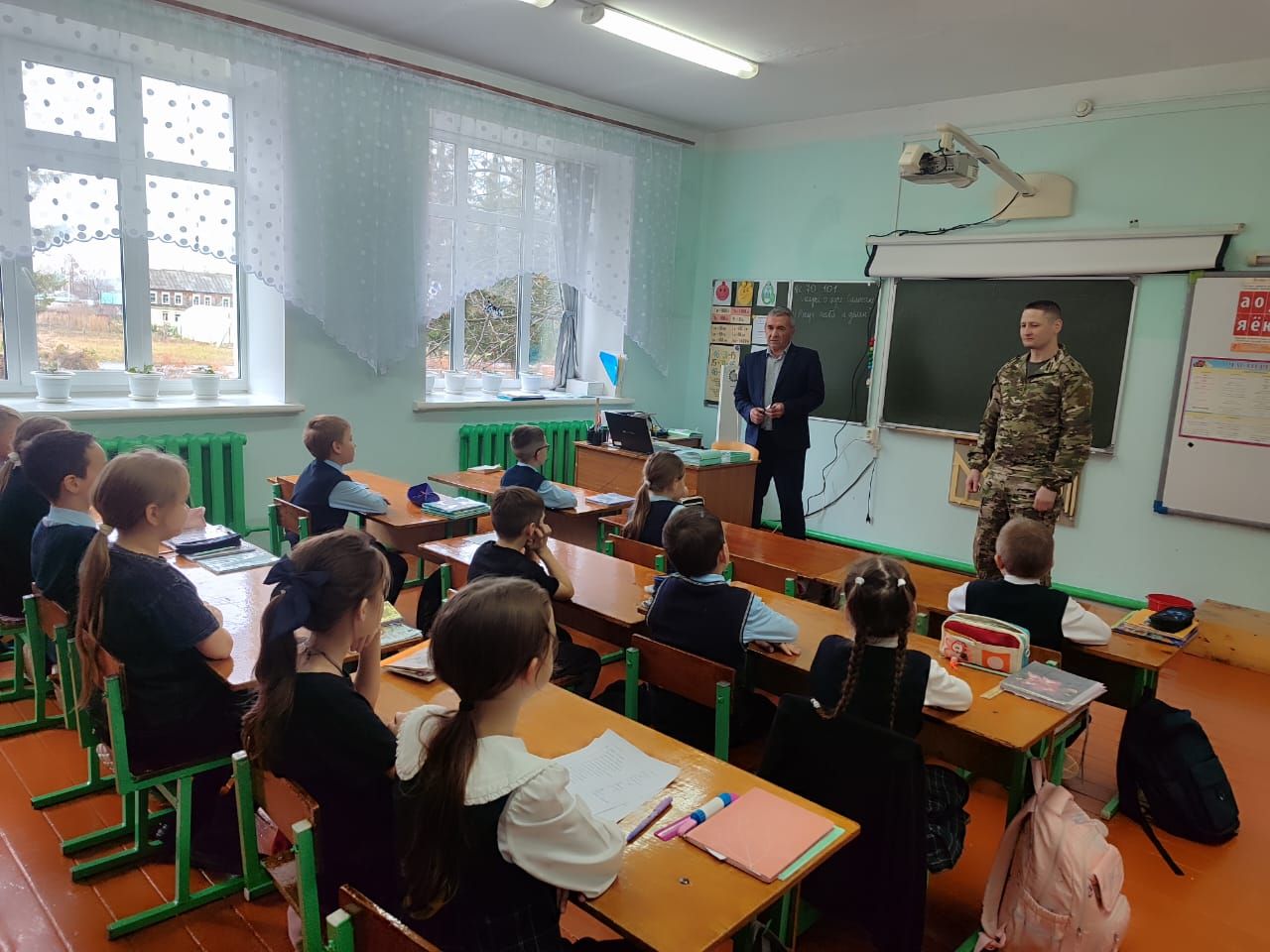 Көтмәгәндә Эльвир килеп керде