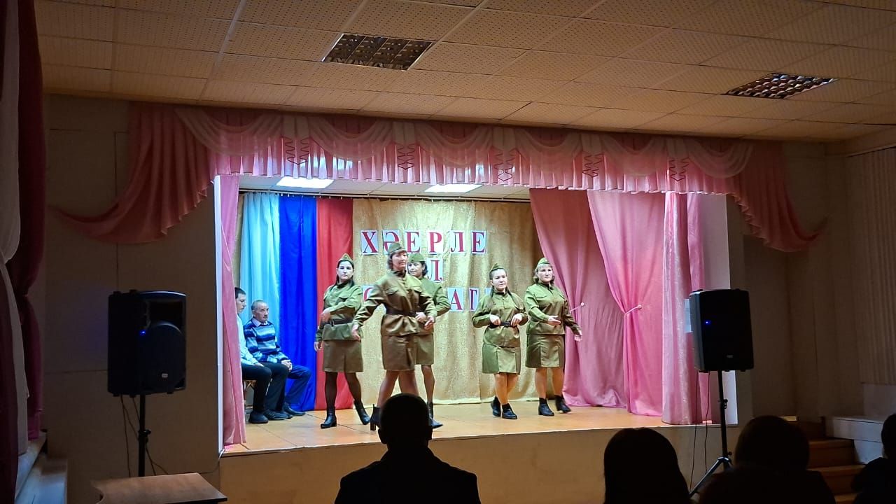 Шодалылар Дәнифне армиягә озатты
