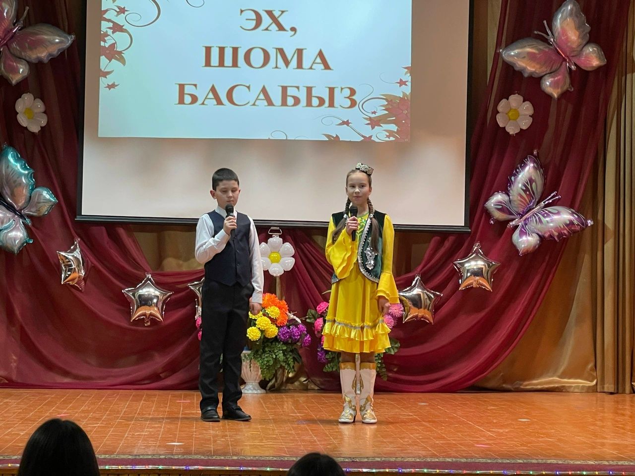 Ор авылында, әниләргә бәйрәм хөрмәтенә, яңача үзгә бер чара узган