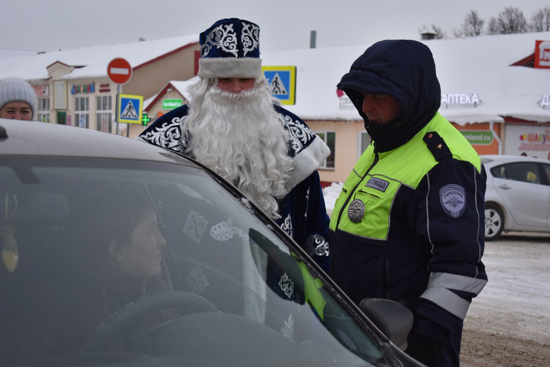 Балтачта Кыш бабай шоферларны да сөендерә