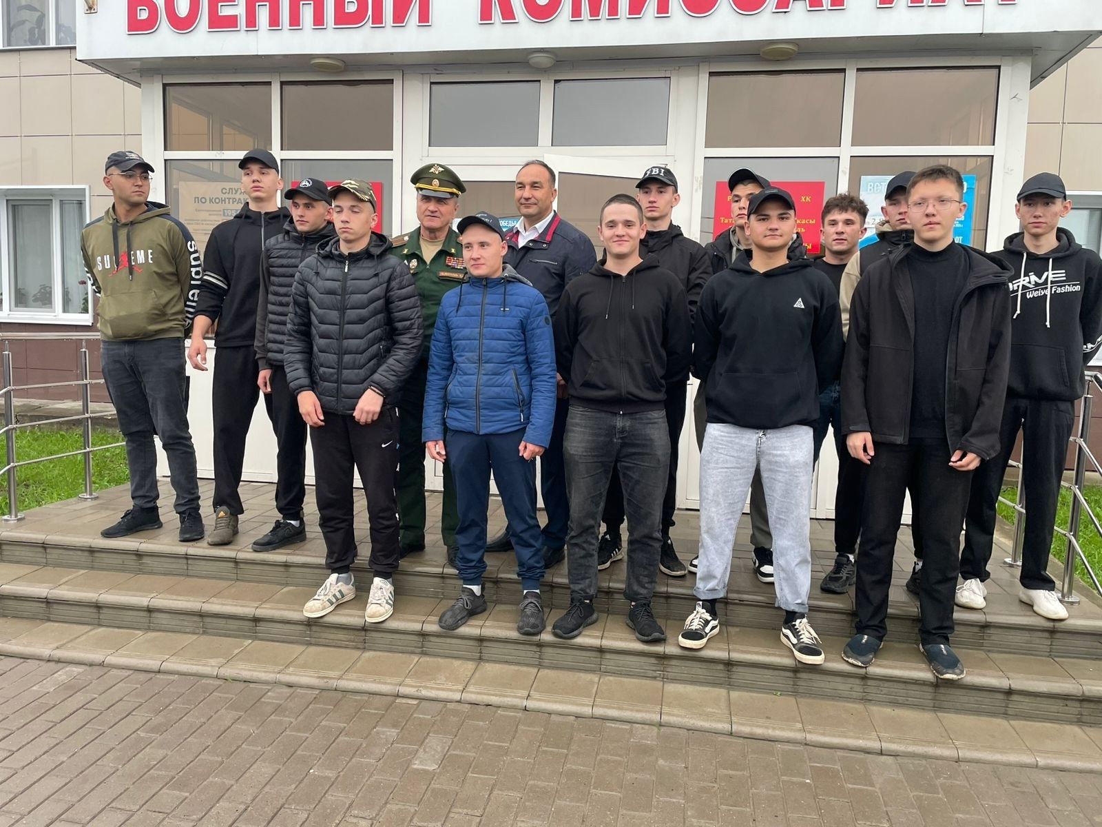 Олы тормышка мөһим адым  яки Балтач егетләрен армиягә озатты